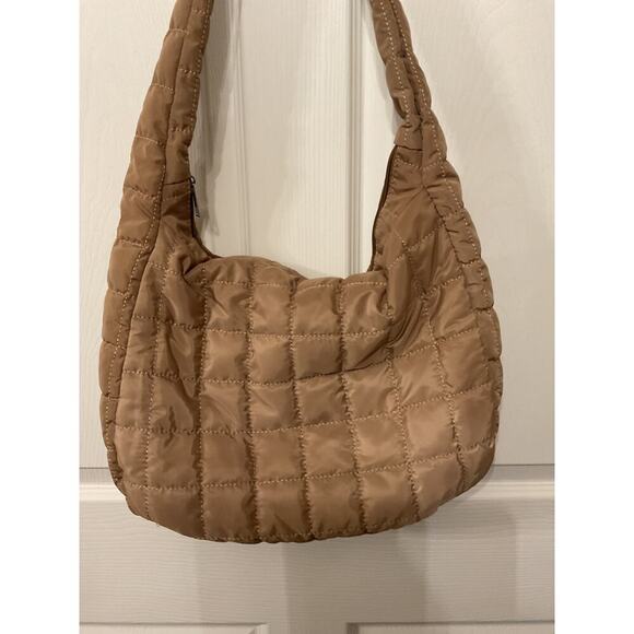 Large Puffer Quilted Women's Shoulder Tote Bag in Tan - Picture 4 of 7